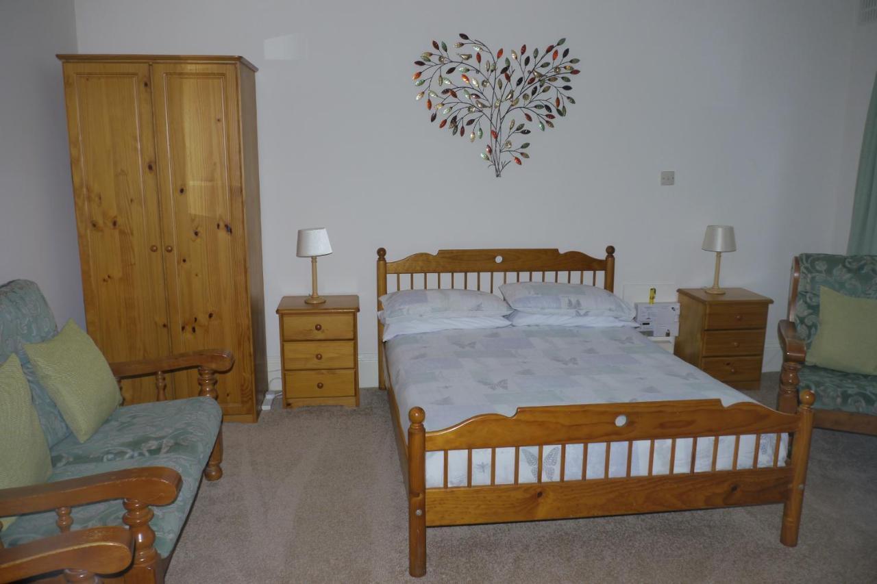 Broadshade Holiday Apartments Пейнтън Стая снимка