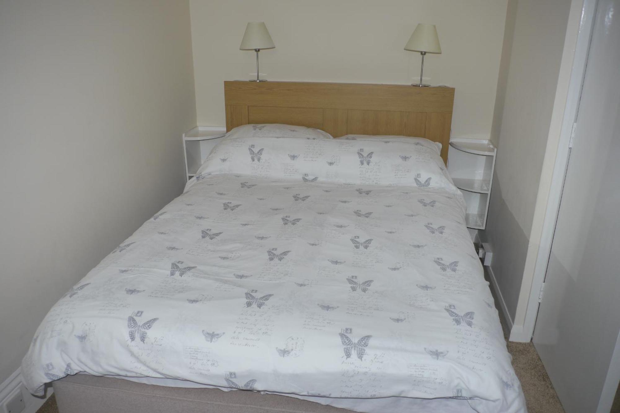 Broadshade Holiday Apartments Пейнтън Стая снимка