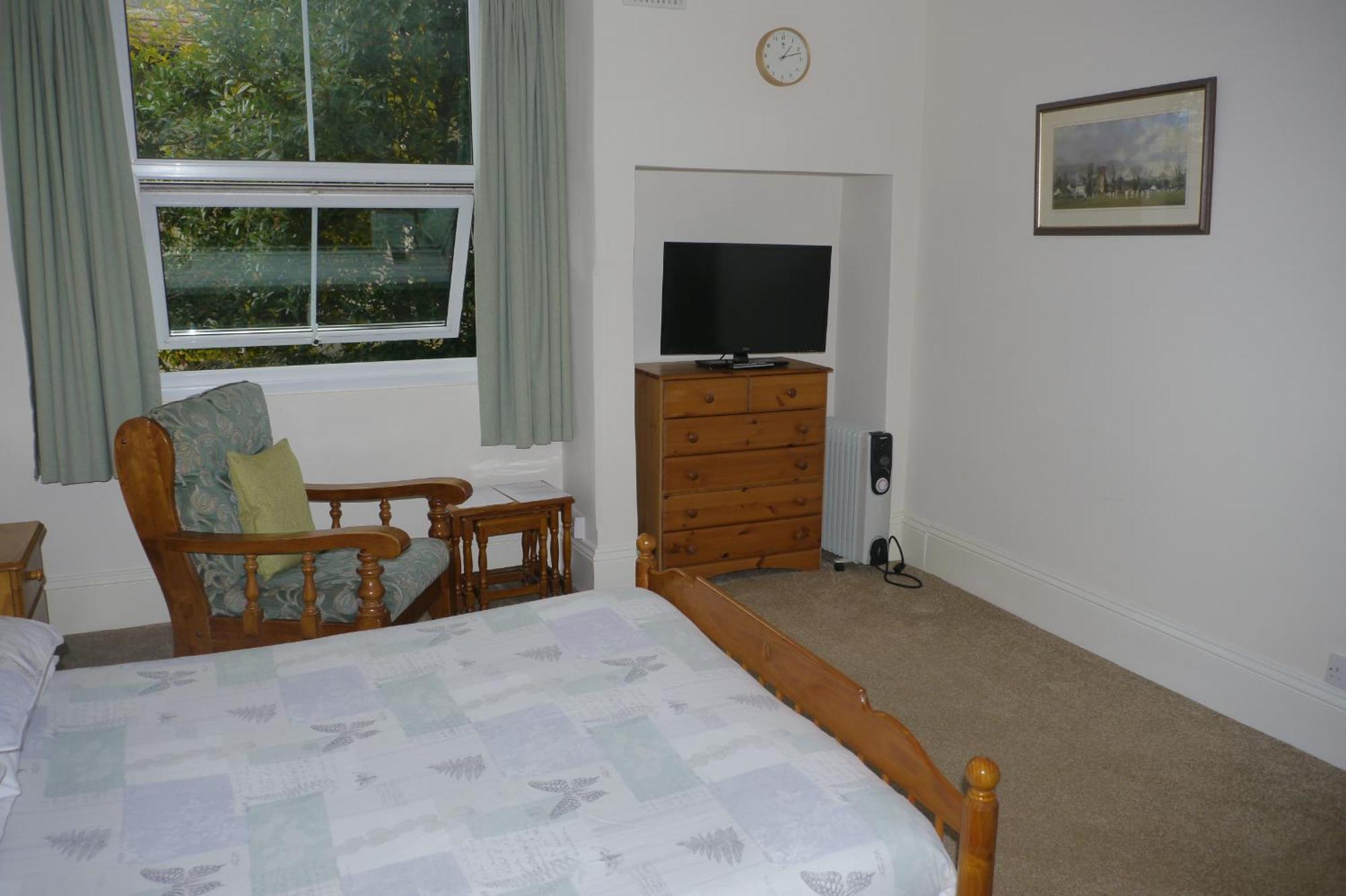 Broadshade Holiday Apartments Пейнтън Стая снимка
