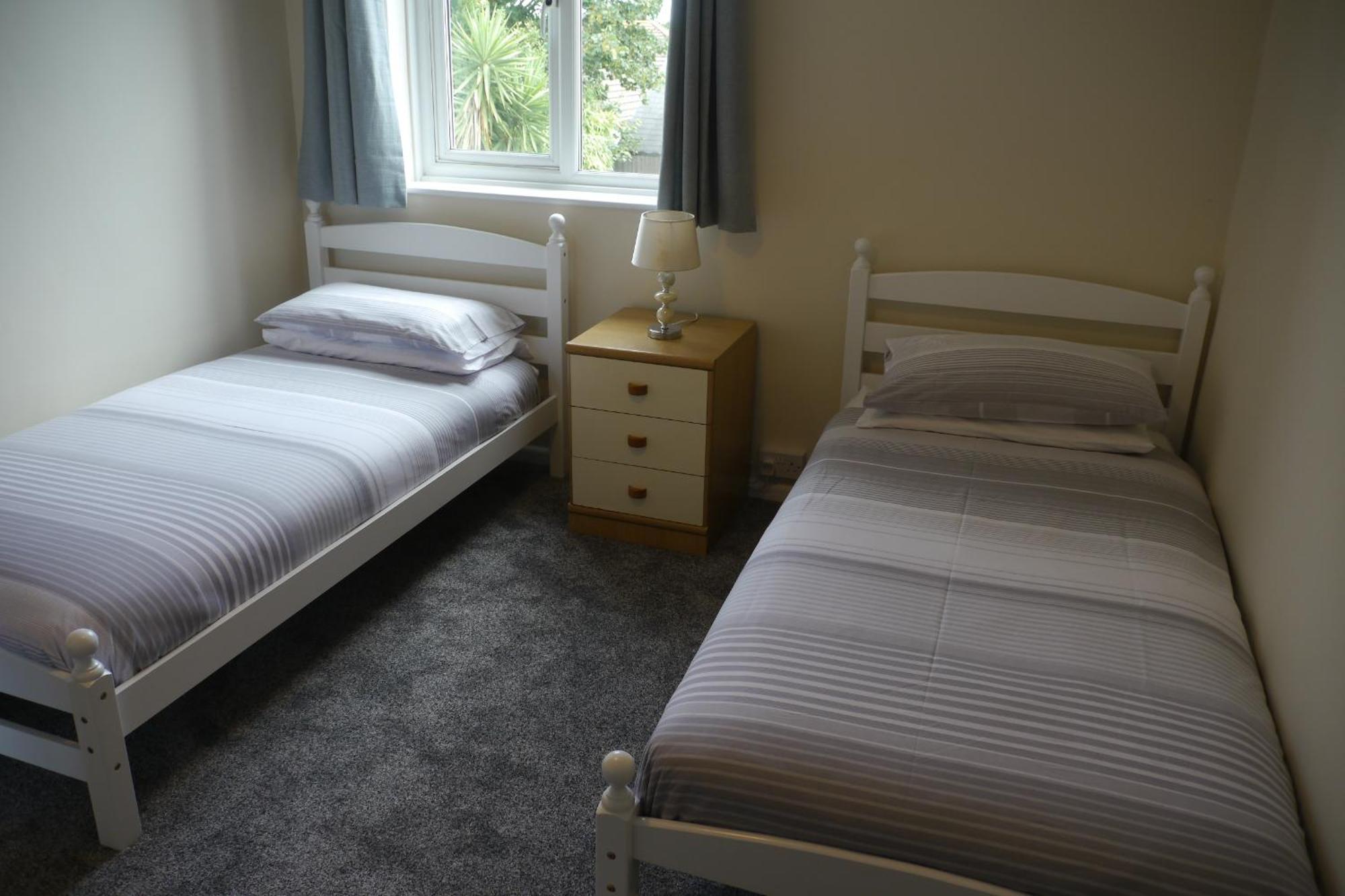 Broadshade Holiday Apartments Пейнтън Стая снимка